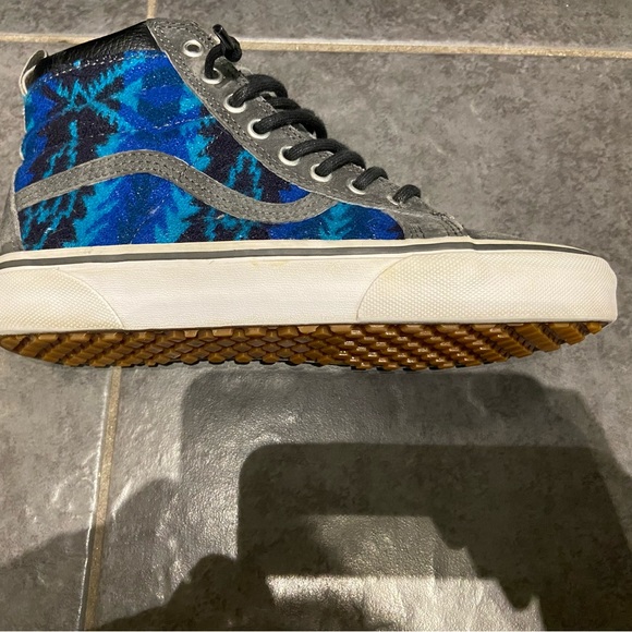 vans and pendleton shoes - Picture 1 of 7